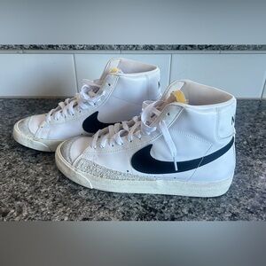 Nike Blades (Hightop) Women’s 9 Men’s 7.5 EUC